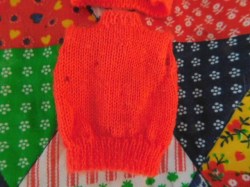 SKIPPER ORANGE SWEATER BK